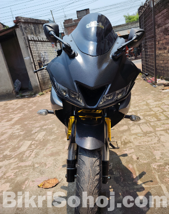 Yamaha R15 v3 (bs6)